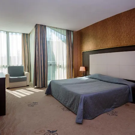 Del Sol Отель 4*