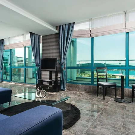 Del Sol Hotel